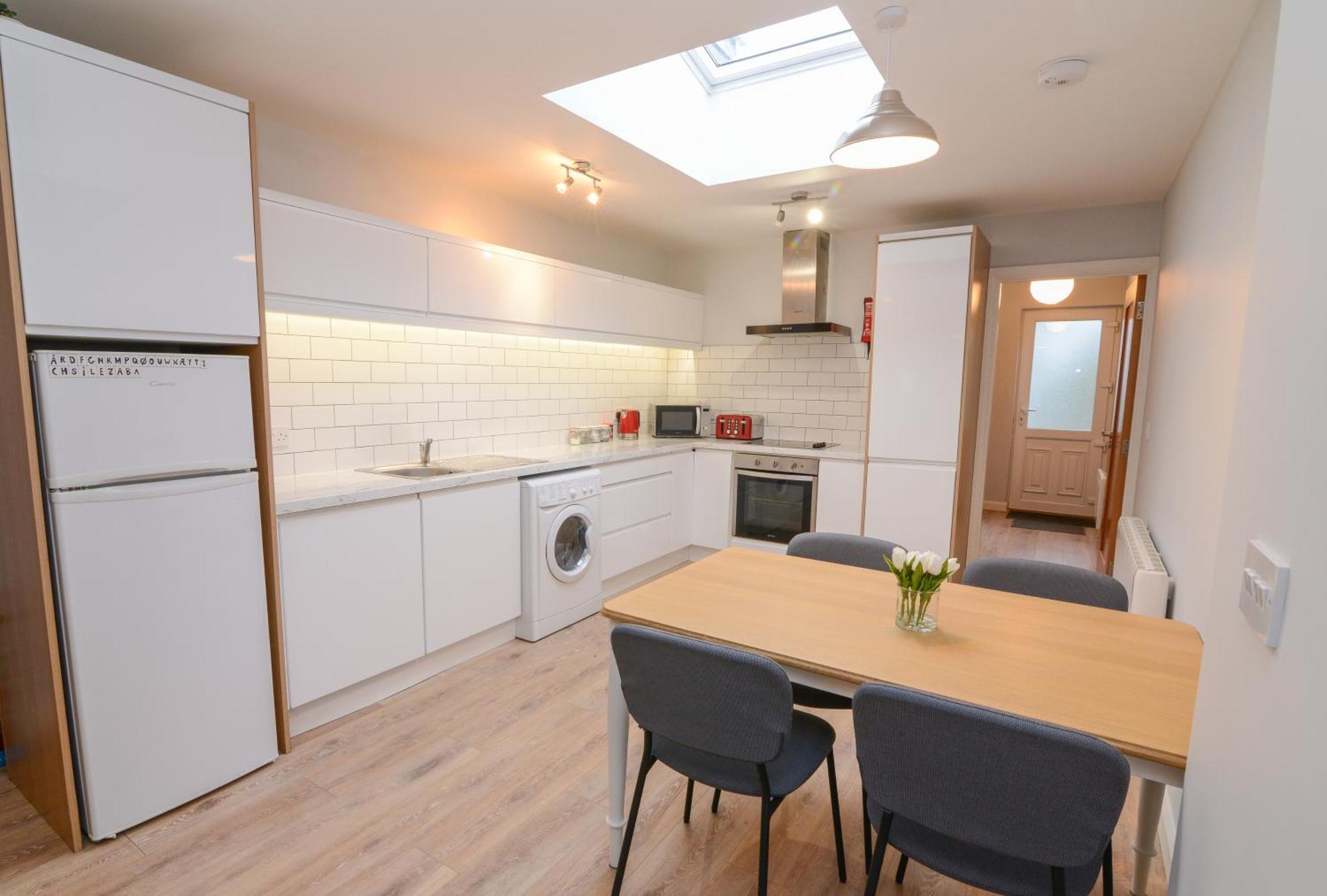 The Red Keep Fab Location - Two Bed - Two Bathrooms -Townhouse Galway Exterior foto